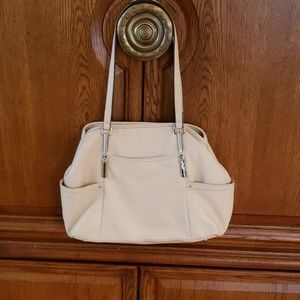 B Makowsky leather handbag in Excellent condition